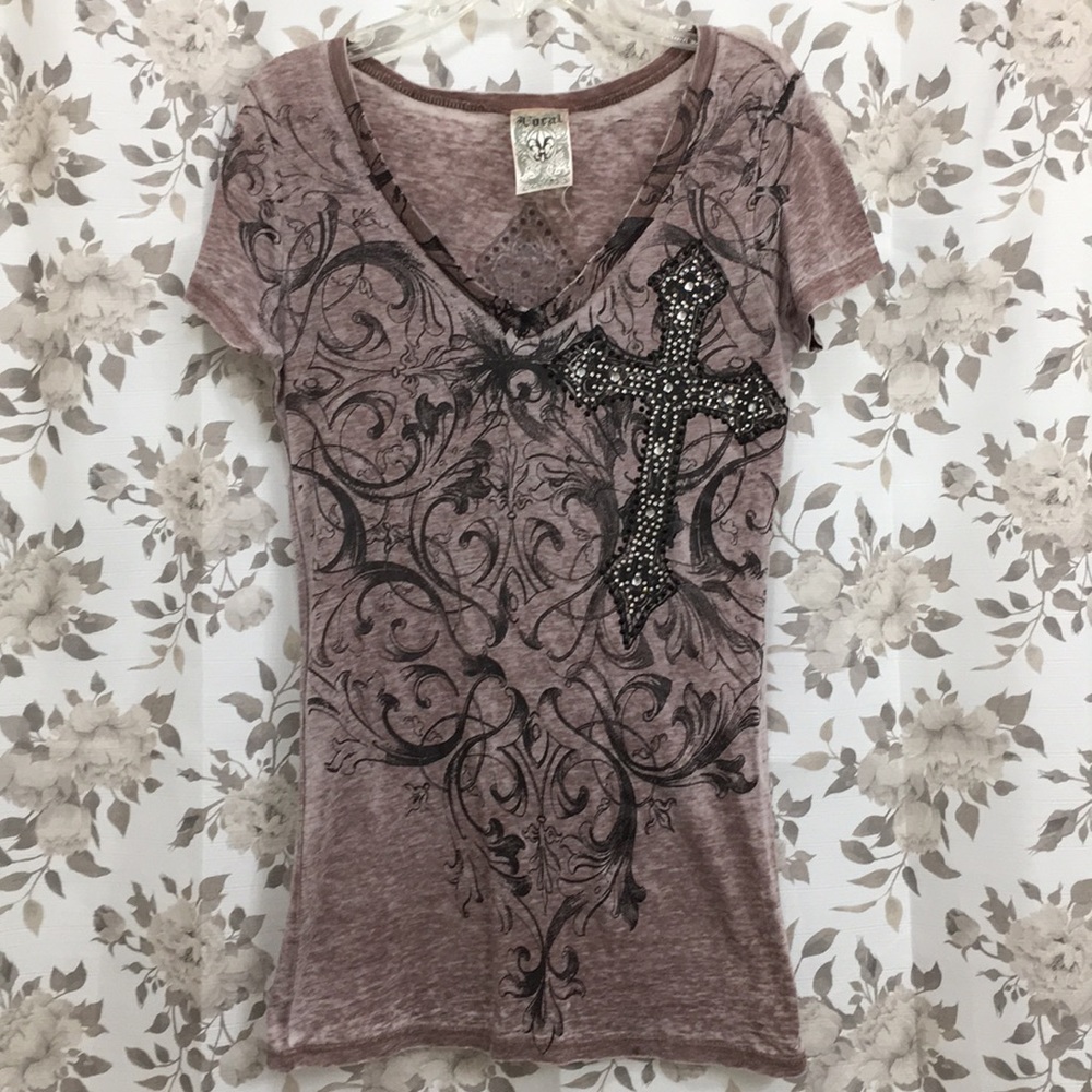 Vocal Cross Bling V Neck Tee Size M